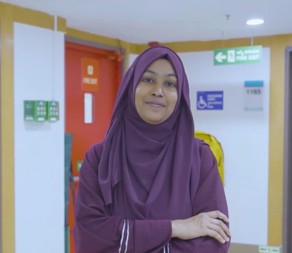 Ishrat Mobina (Maldives)